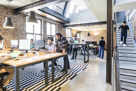 公司获得的荣誉资质与认证证书展示墙